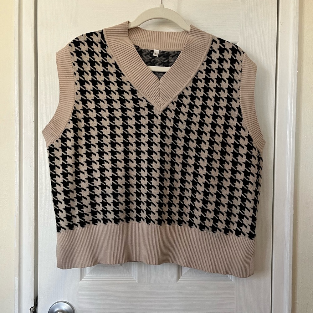 Houndstooth Sweater Vest